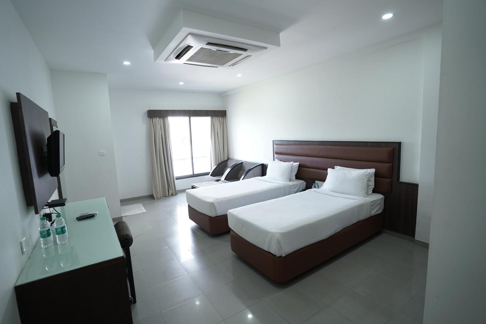 Hotel Metropolis Hubli Eksteriør billede